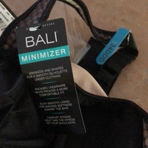 Bali Minimizer Bras size 34DDD NWT